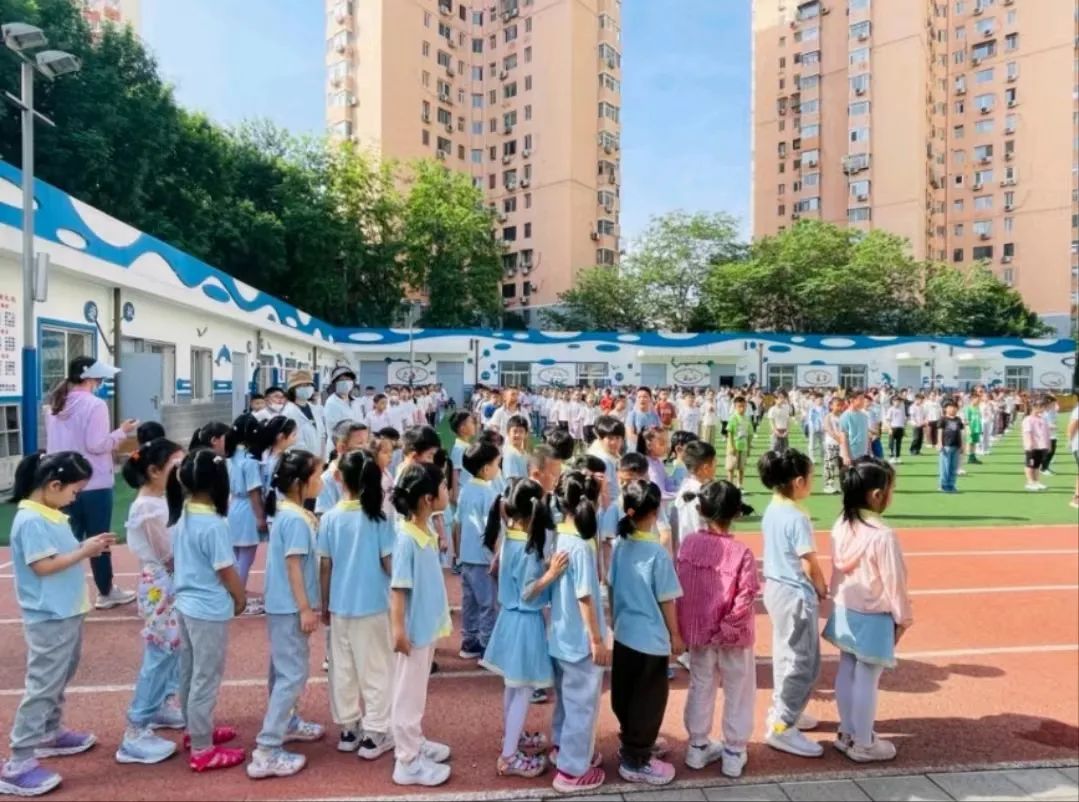 大班组参观小学活动 第18张