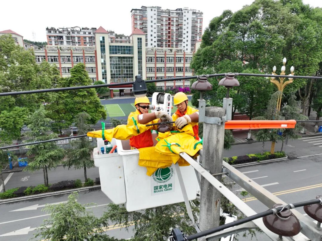 高考保电丨国网四川电力以满格电护航学子梦 第7张