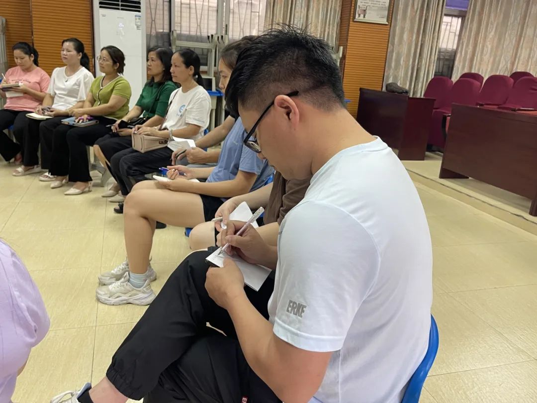 学会倾听  静待花开——虎门镇龙眼小学家庭教育倾诉沙龙活动 第11张