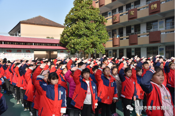 工业路小学举行“我们的节日·清明节” 主题升旗仪式 第4张