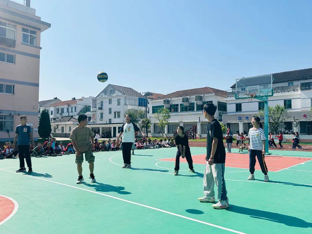 活力排球  绽放童年——钟埭小学举行第四届“樱花杯”校园排球联赛 第1张