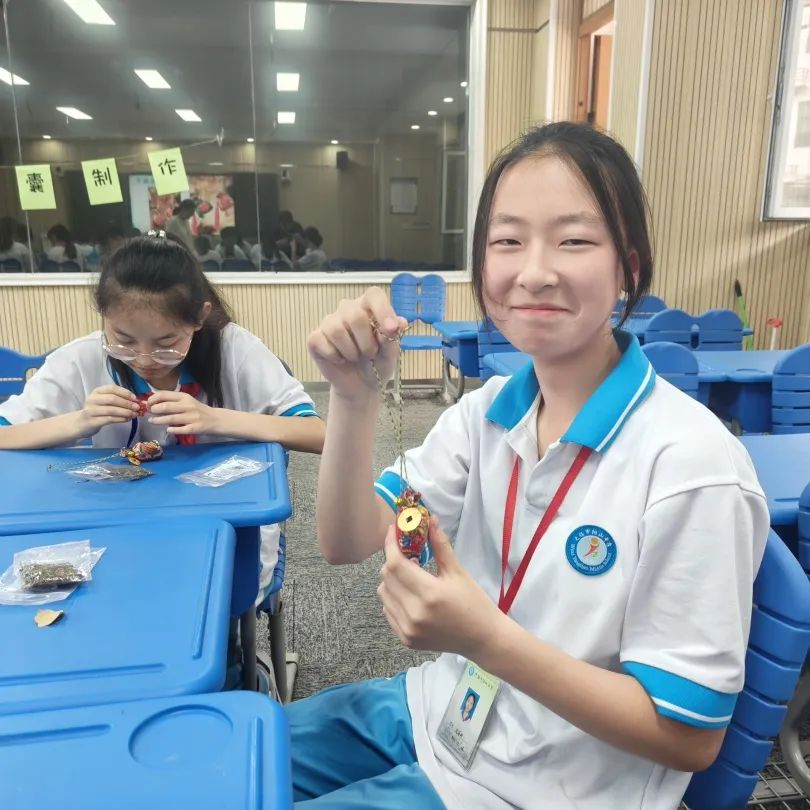 【阳中德育】巧制香囊送祝福  一举高粽赢中考——“我们的节日·端午”主题活动 第6张