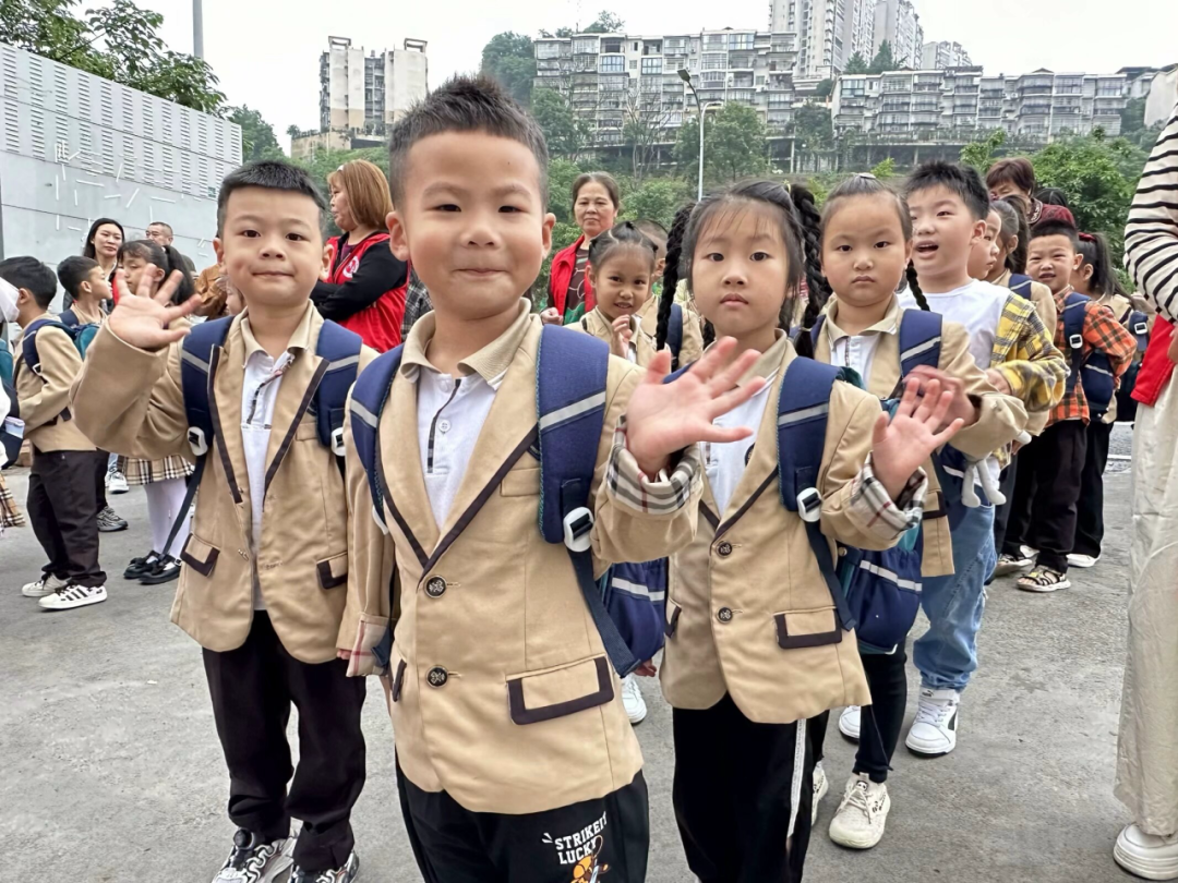 初探小学·礼遇成长 ——潼南区琼江幼儿园大班参观小学实践 第10张