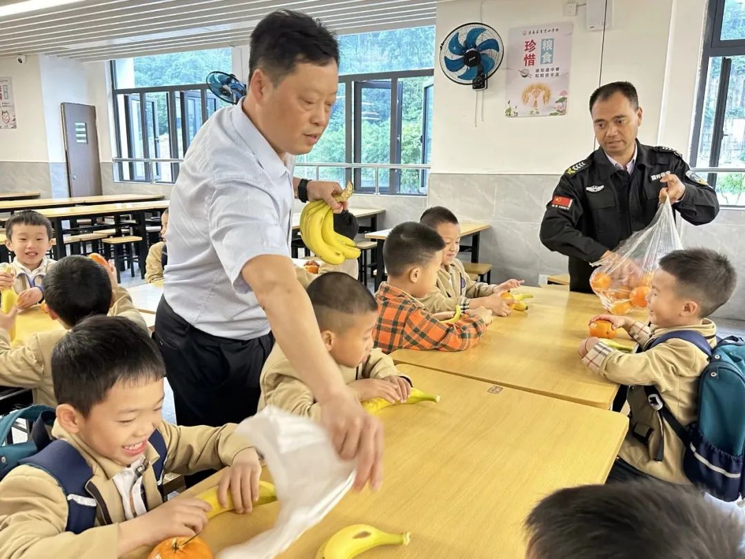 初探小学·礼遇成长 ——潼南区琼江幼儿园大班参观小学实践 第44张