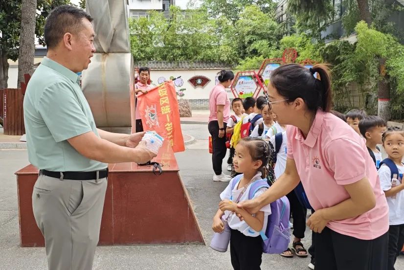 【园所动态】初探小学,礼遇成长——解放区第一幼儿园幼小衔接活动 第45张