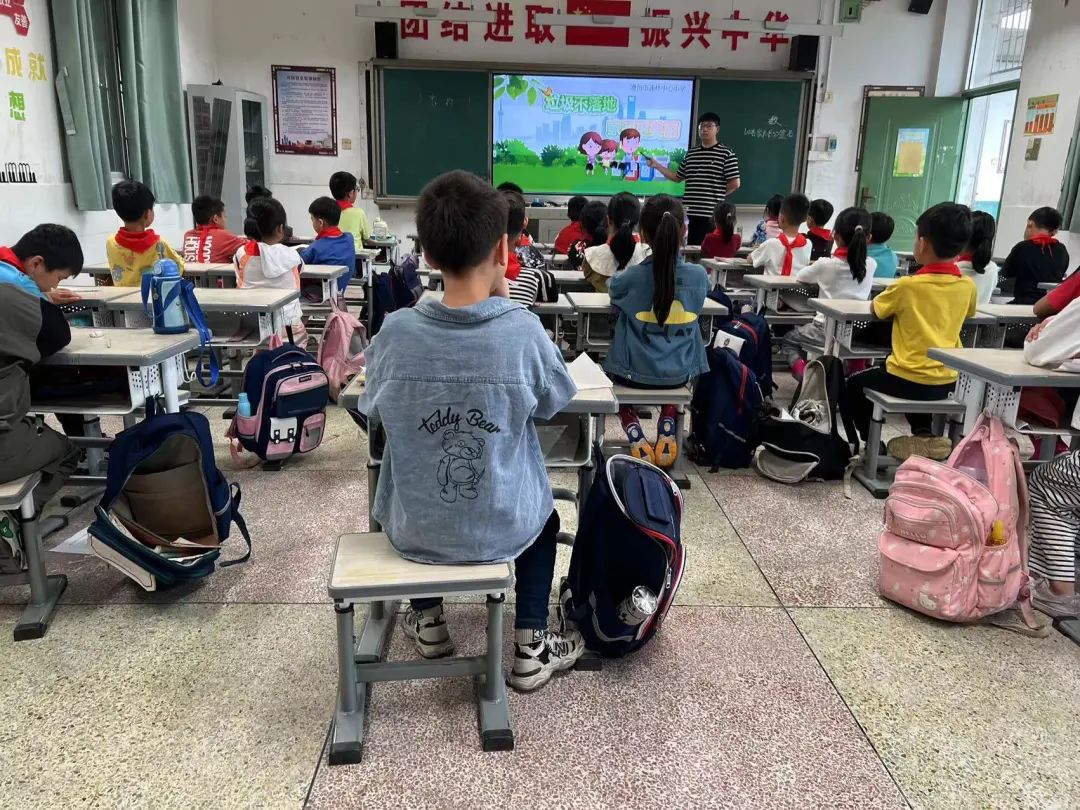 “垃圾不落地,家园更美丽”浦林中心小学垃圾分类主题活动 第10张