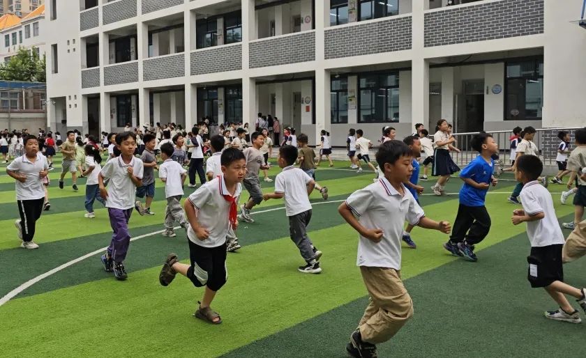 【园所动态】初探小学,礼遇成长——解放区第一幼儿园幼小衔接活动 第21张