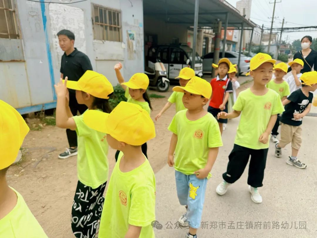 【府幼——幼小衔接】初遇小学 筑梦成长——新郑市孟庄镇府前路幼儿园幼小衔接之大班幼儿参观小学活动 第14张