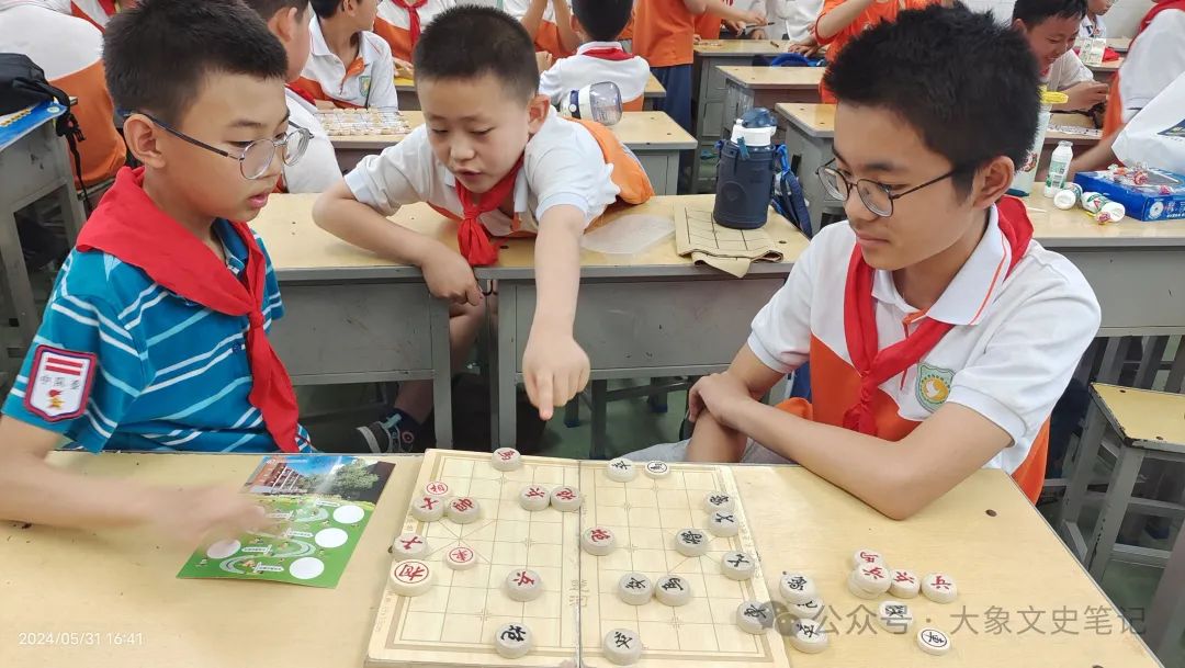 西影路小学象棋社团风采纪实 第6张