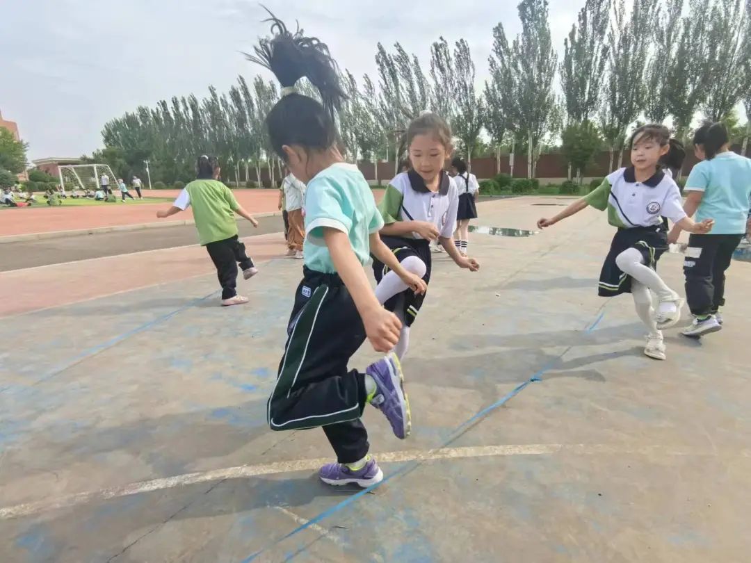 【红十八幼 • 幼小衔接】“趣”探小学  “幼”见成长——大班走进小学活动 第57张