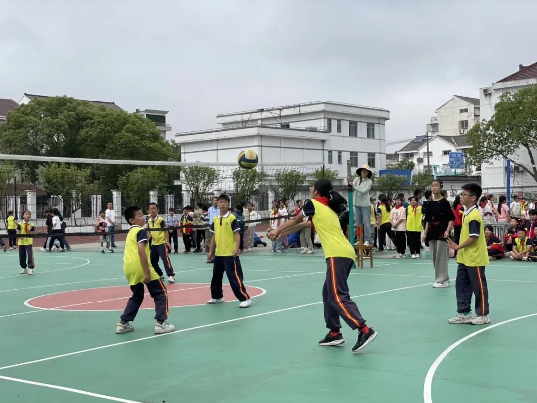 活力排球  绽放童年——钟埭小学举行第四届“樱花杯”校园排球联赛 第16张