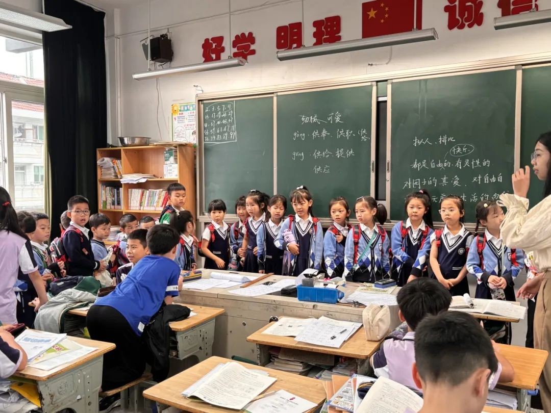 你好,小学——大桥花园幼儿园大班段参观小学活动 第48张