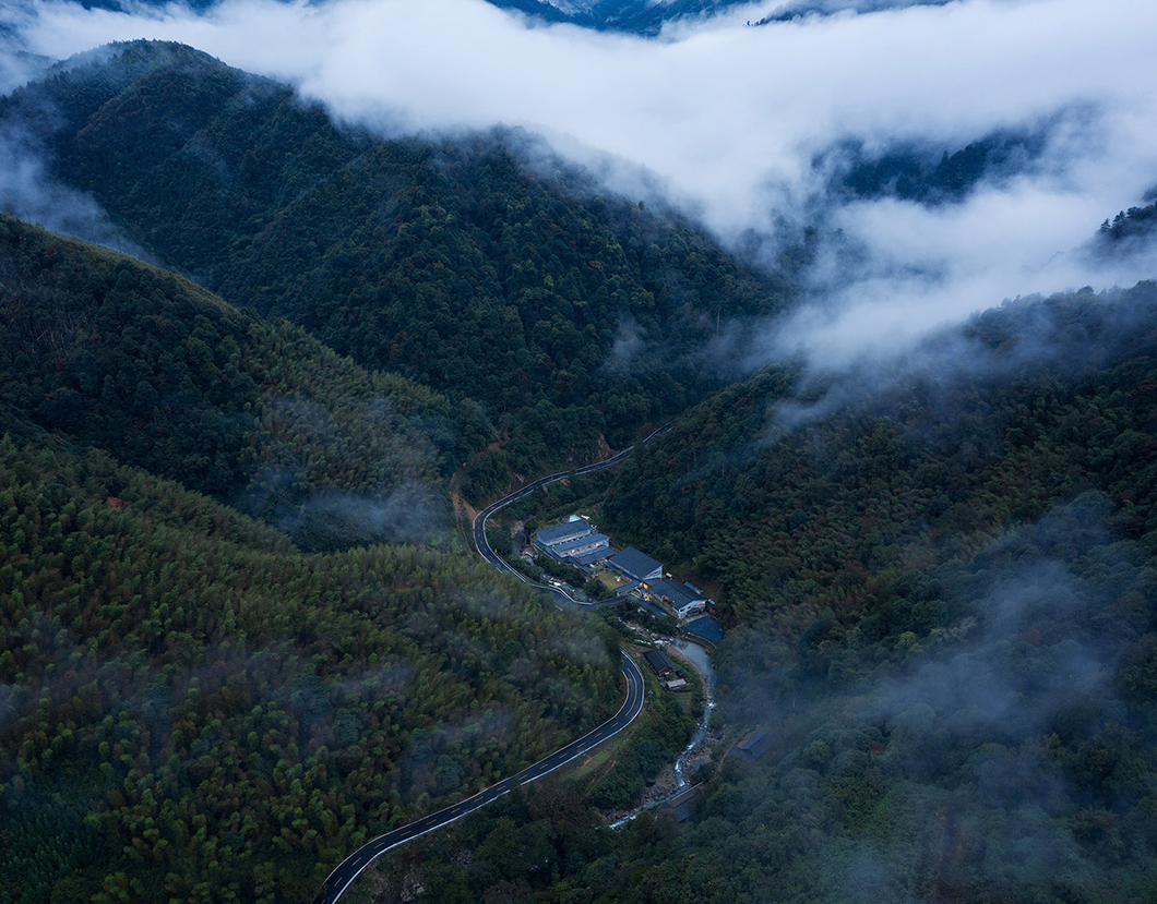 大山里的民宿设计,太美了!