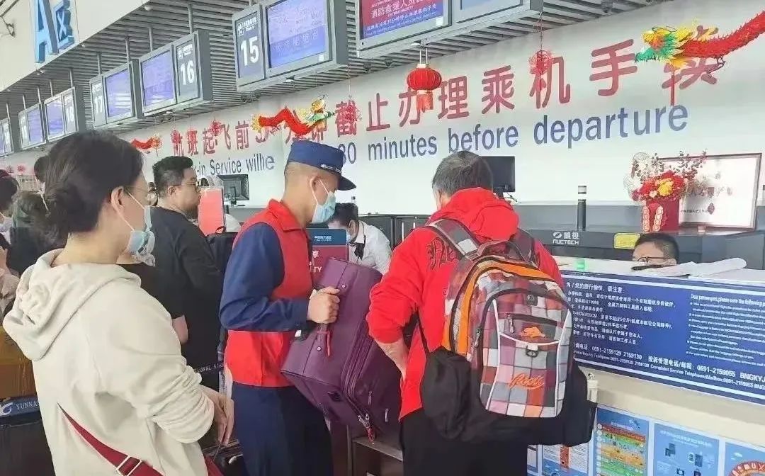 西双版纳团州委开展“暖冬行动”文旅青年志愿服务活动