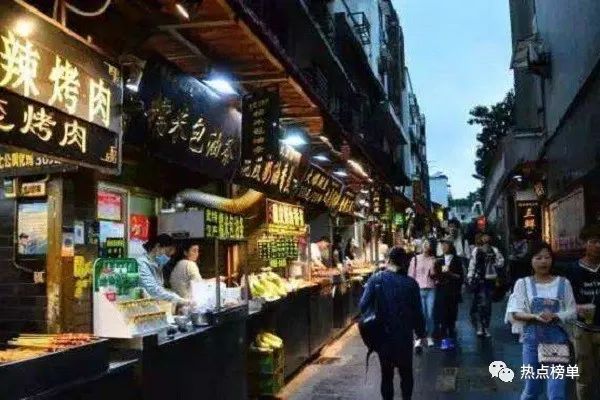 2024中国十大美食最多的景点排名榜单揭晓!南京夫子庙排名榜首!