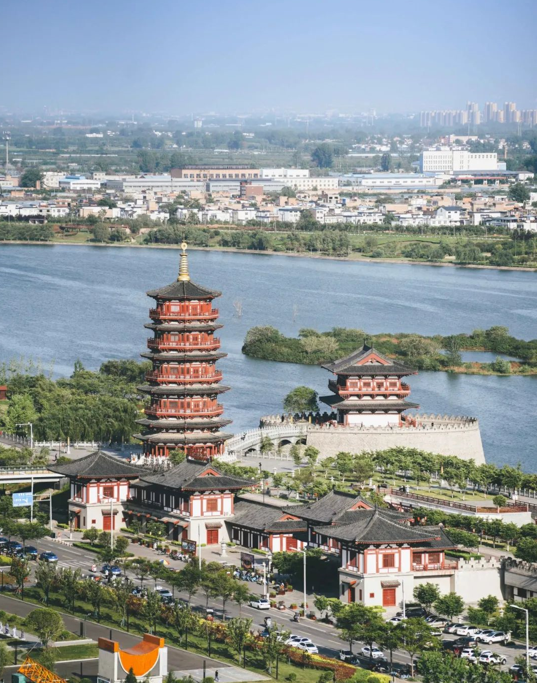 河南文旅“急了,为了把尔滨比下去,卷疯了!