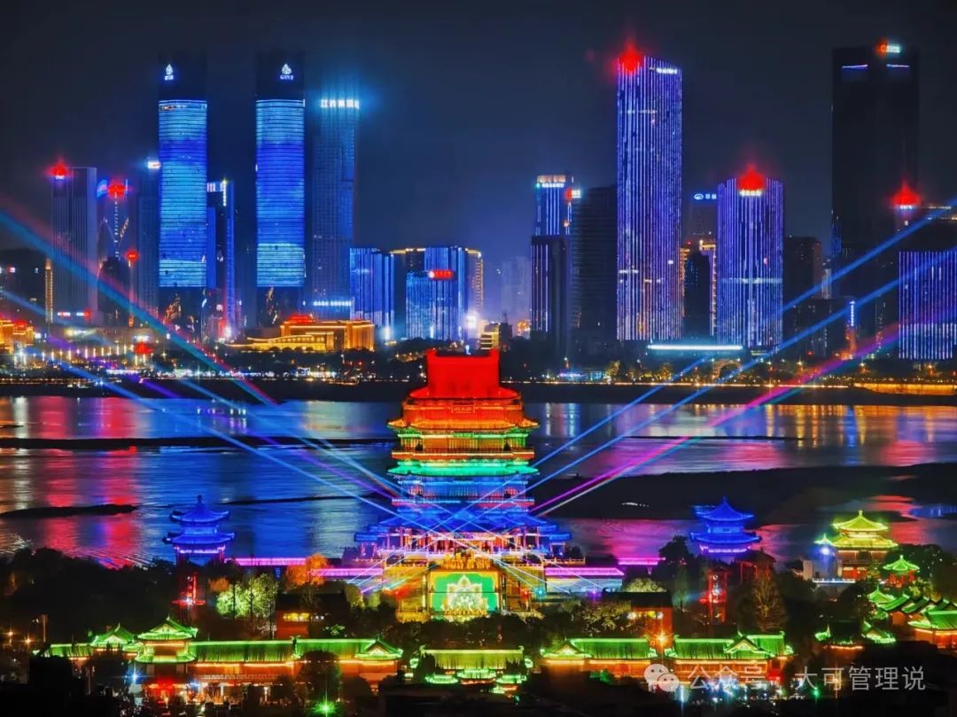 轻旅行 | 春节后南昌3日亲子游,带孩子访古探今6大景点,滕王阁、汉代海昏侯、八一纪念馆、南昌摩天轮……