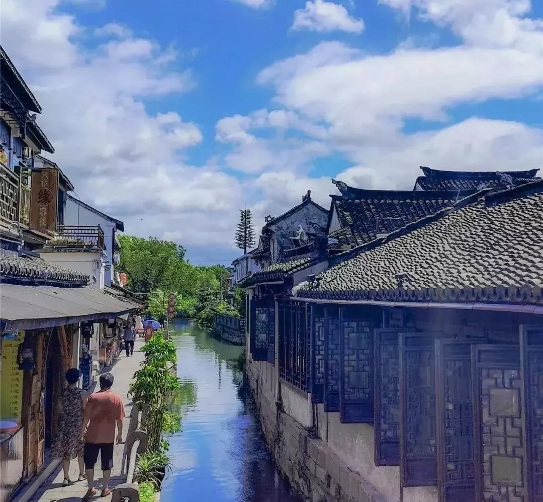 【昆山】￥899抢水月周庄铂尔曼酒店套餐,含高级园景房1间1晚+双人自助早餐+双人下午茶一份/生命奥秘博物馆门票2张(2选1)等