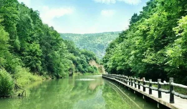 旅行攻略丨出门旅游,一定要带上这10样东西