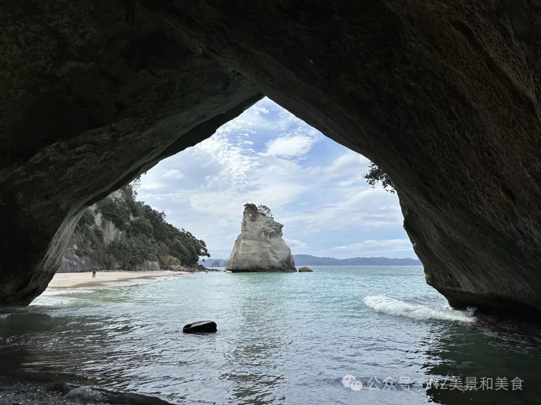 3月6日推出教堂湾和热水沙滩一日游