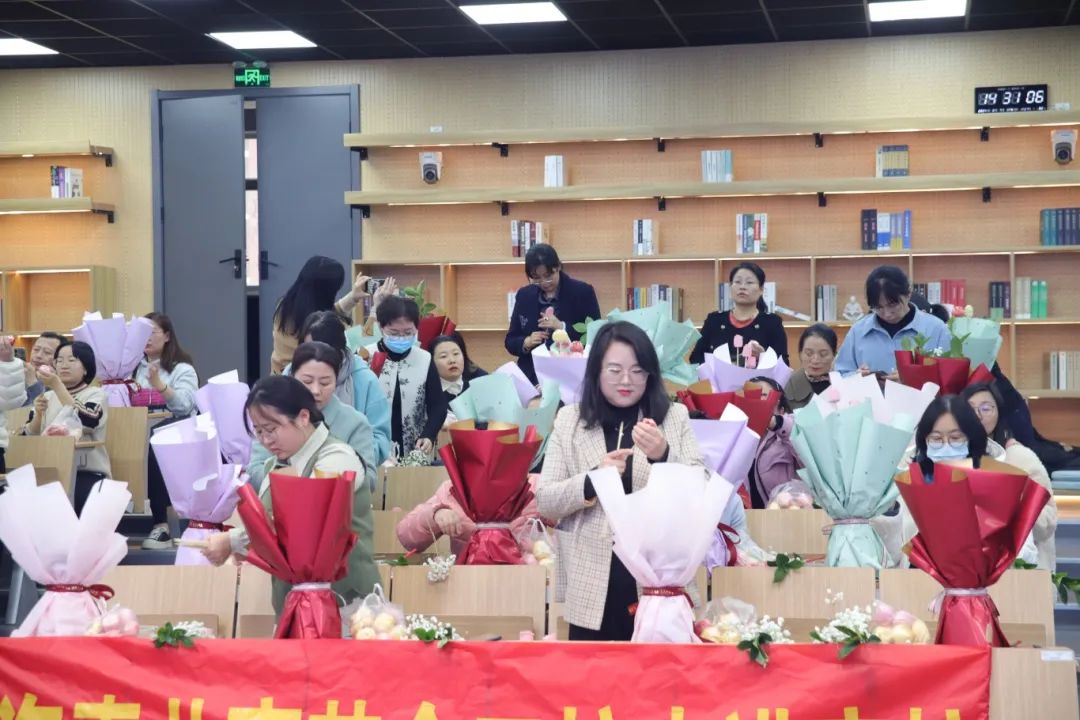 旅游学院党总支举办“逐梦新时代 巾帼绽芳华”三八节主题党日活动