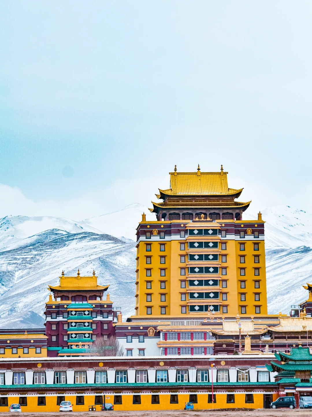 闯进油画里走不出来，一座冷门却震撼的小城