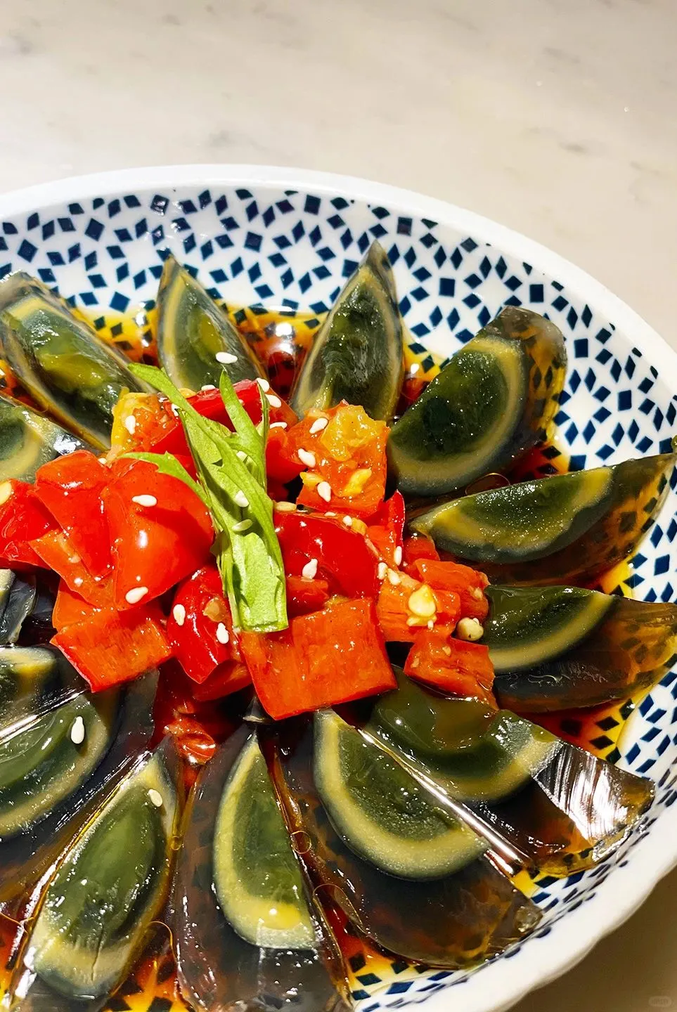 叫爸妈不要在家“秋”腊肉啦！出去耍~