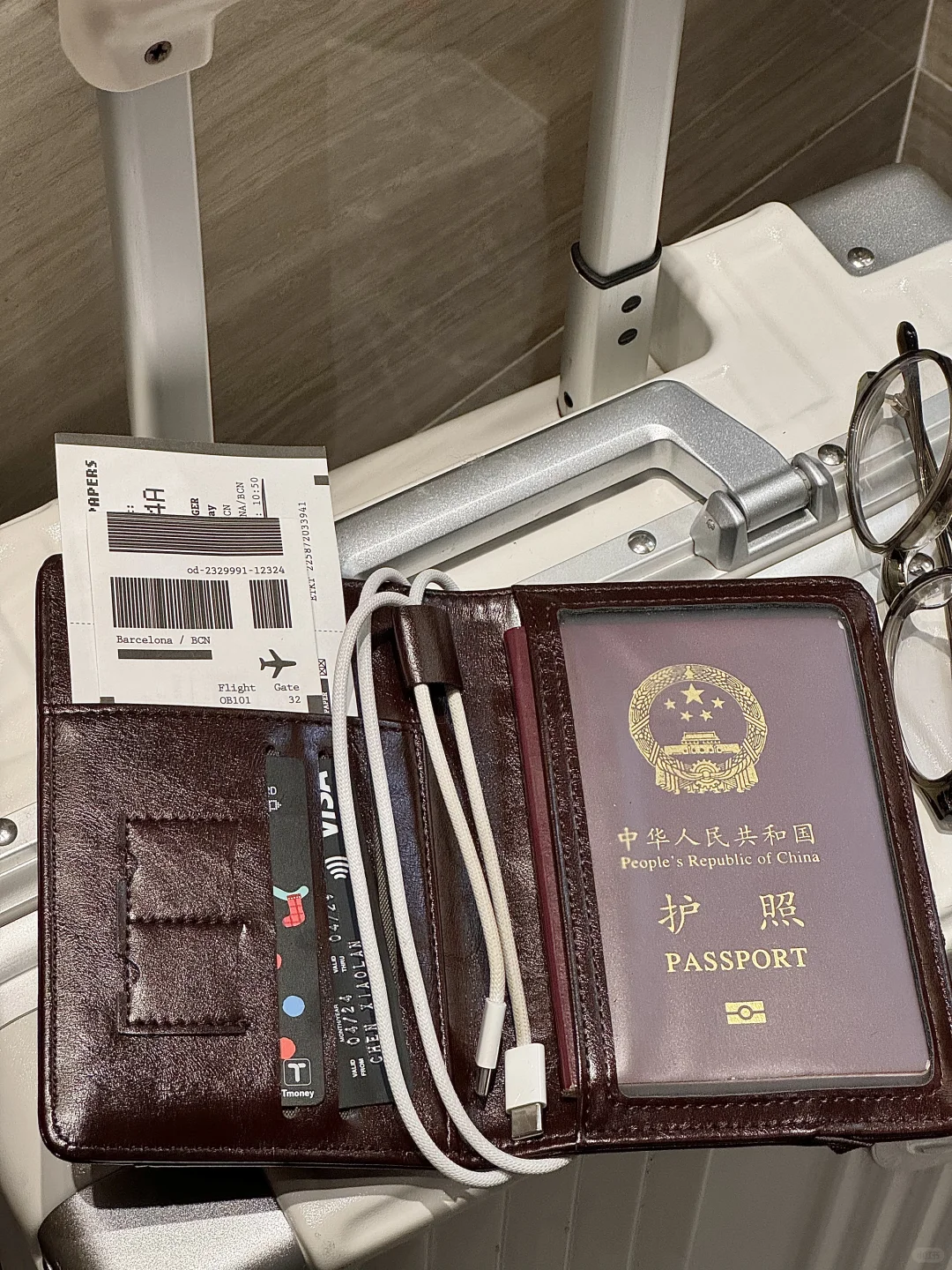 出国在机场就被问N+1次链接的护照本！！