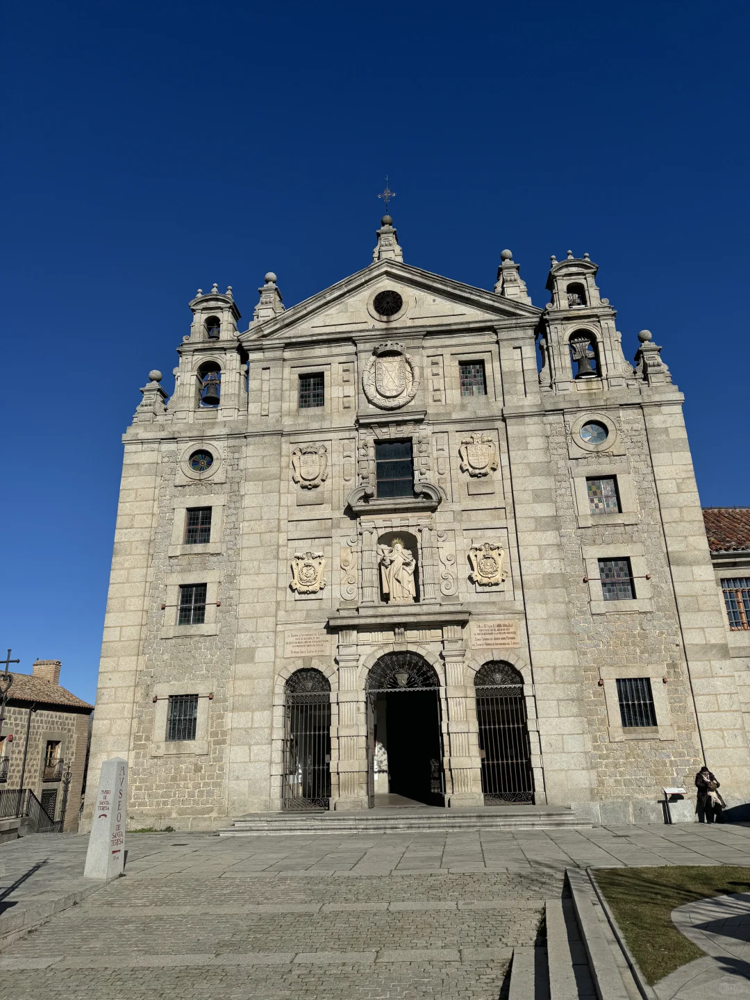 @Avila