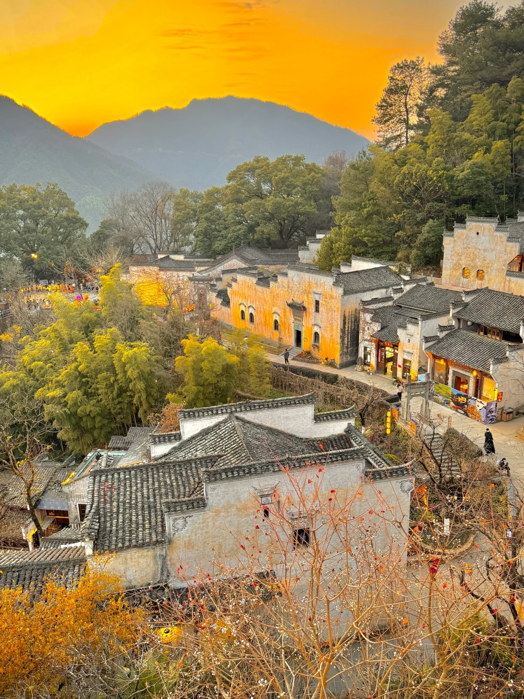 比起苏杭的烟雨江南，更爱徽州的水墨江南………