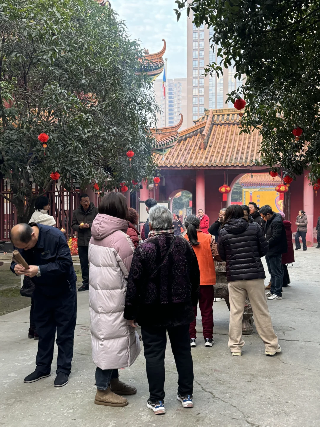 大年初一祈福｜铁像寺门口不可以走车