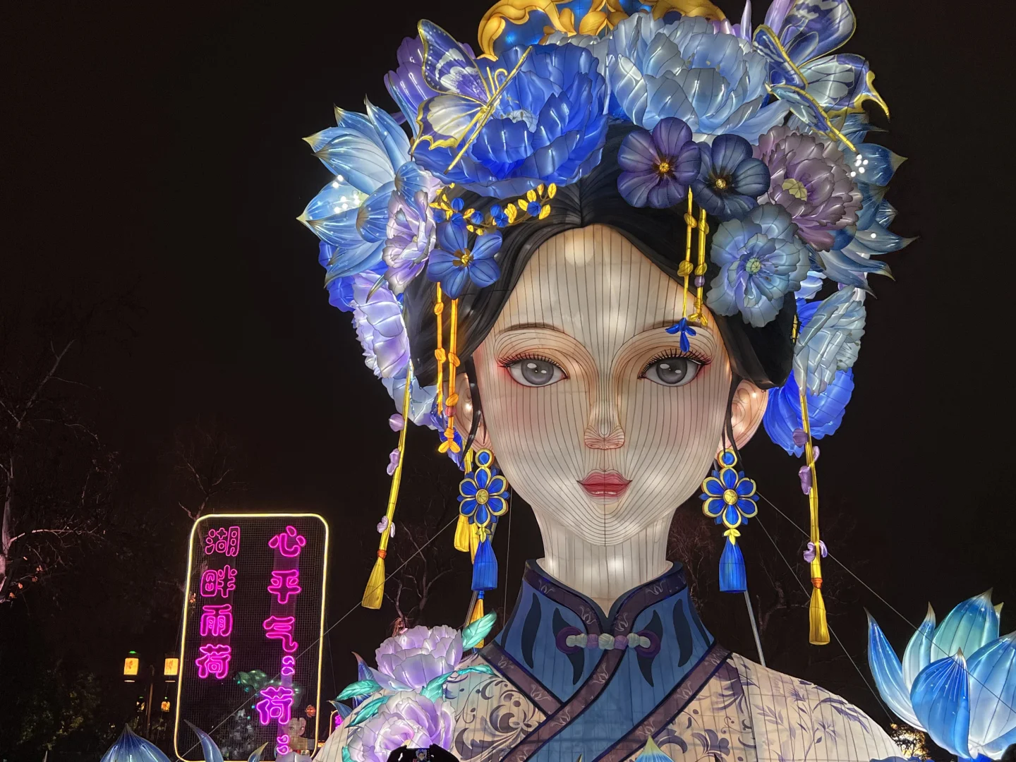 济南大明湖畔