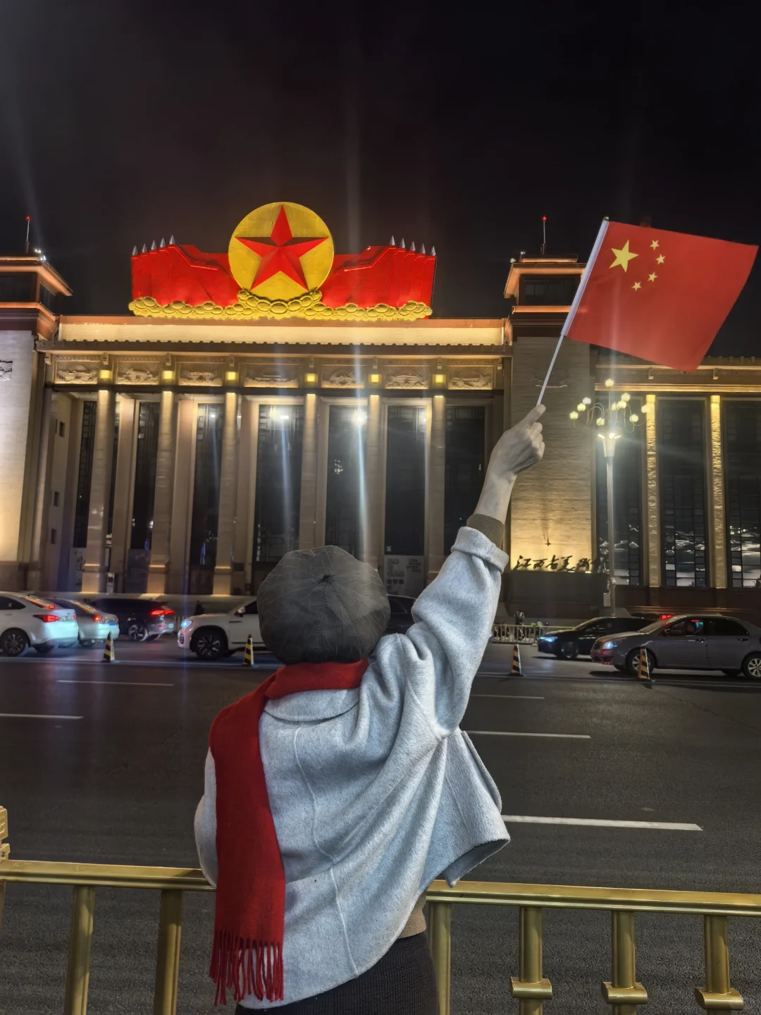 和爸妈南昌旅行之——八一广场和江西美术馆