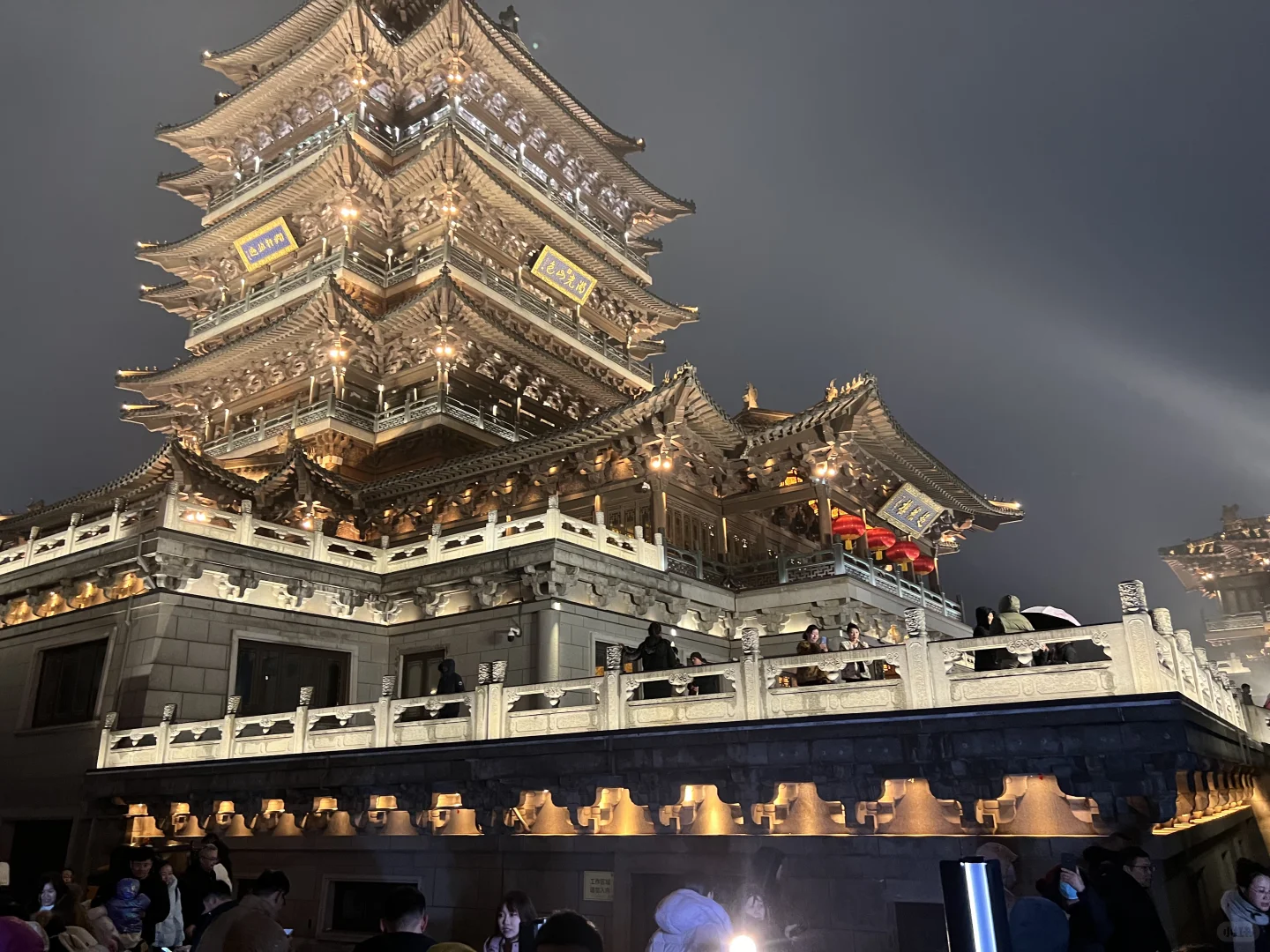 济南大明湖畔
