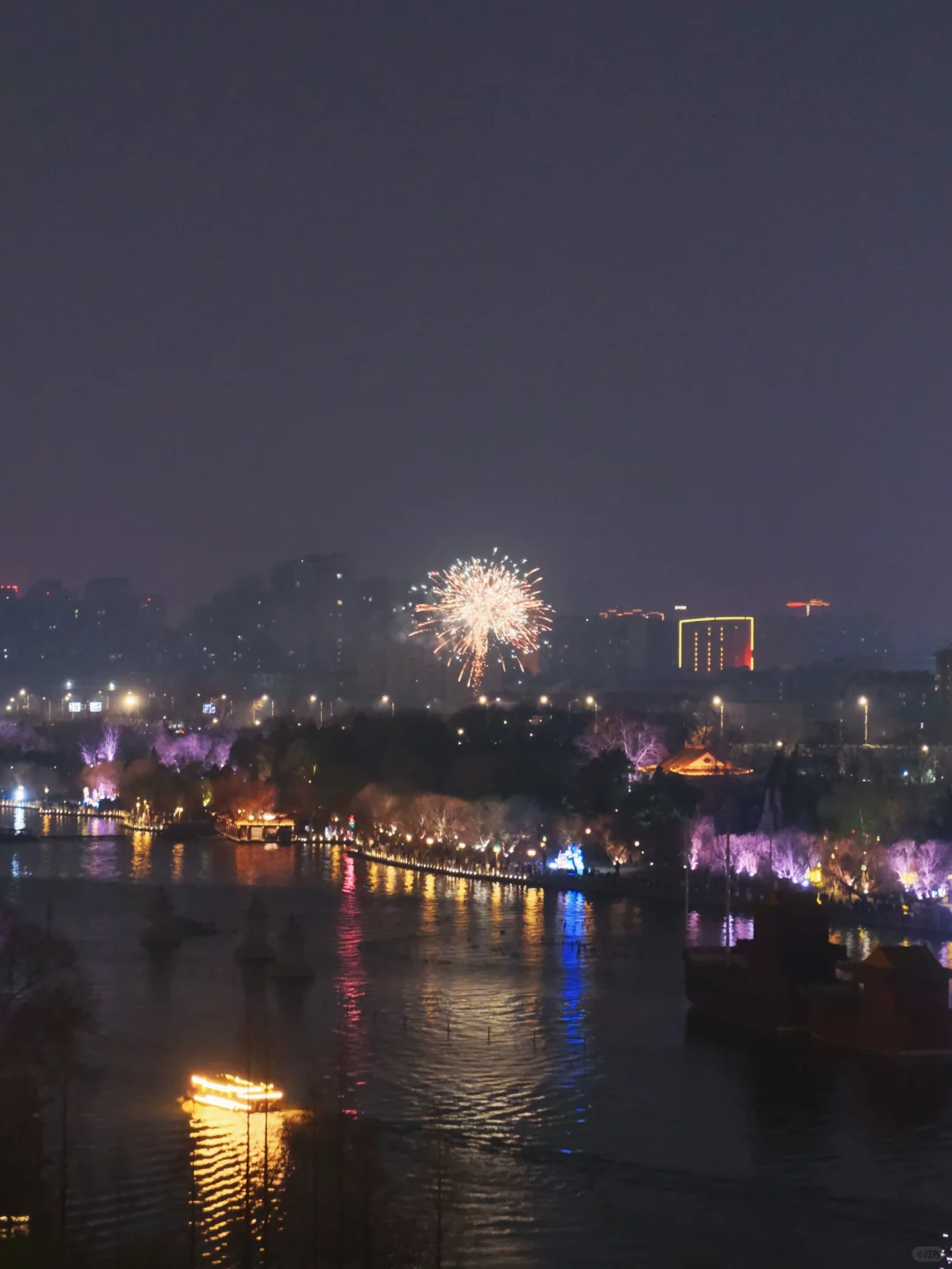 夜游大明湖｜出片➕游玩攻略