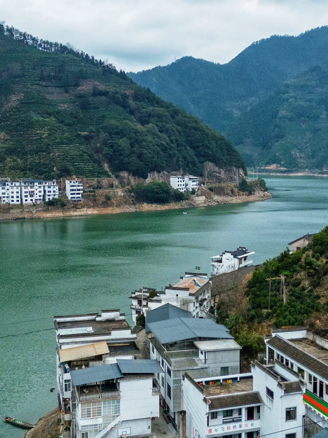 来皖南花的最值的一笔钱❗️11块公交船看江景
