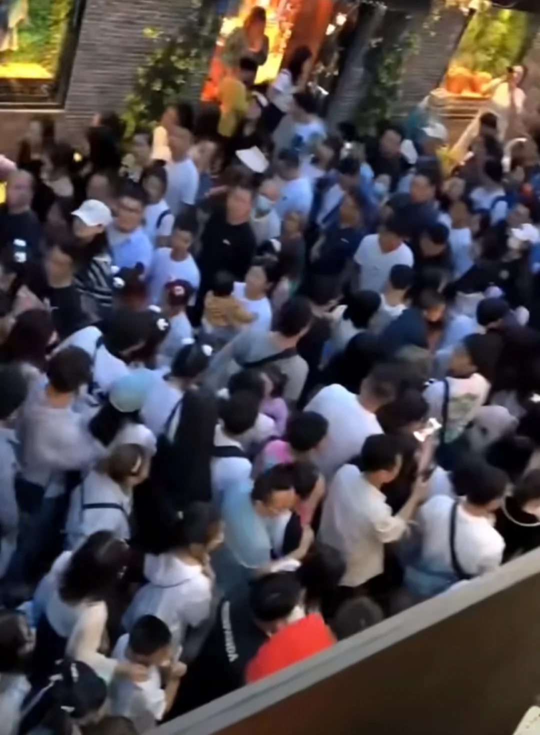 五一成都你要毁了我嘛