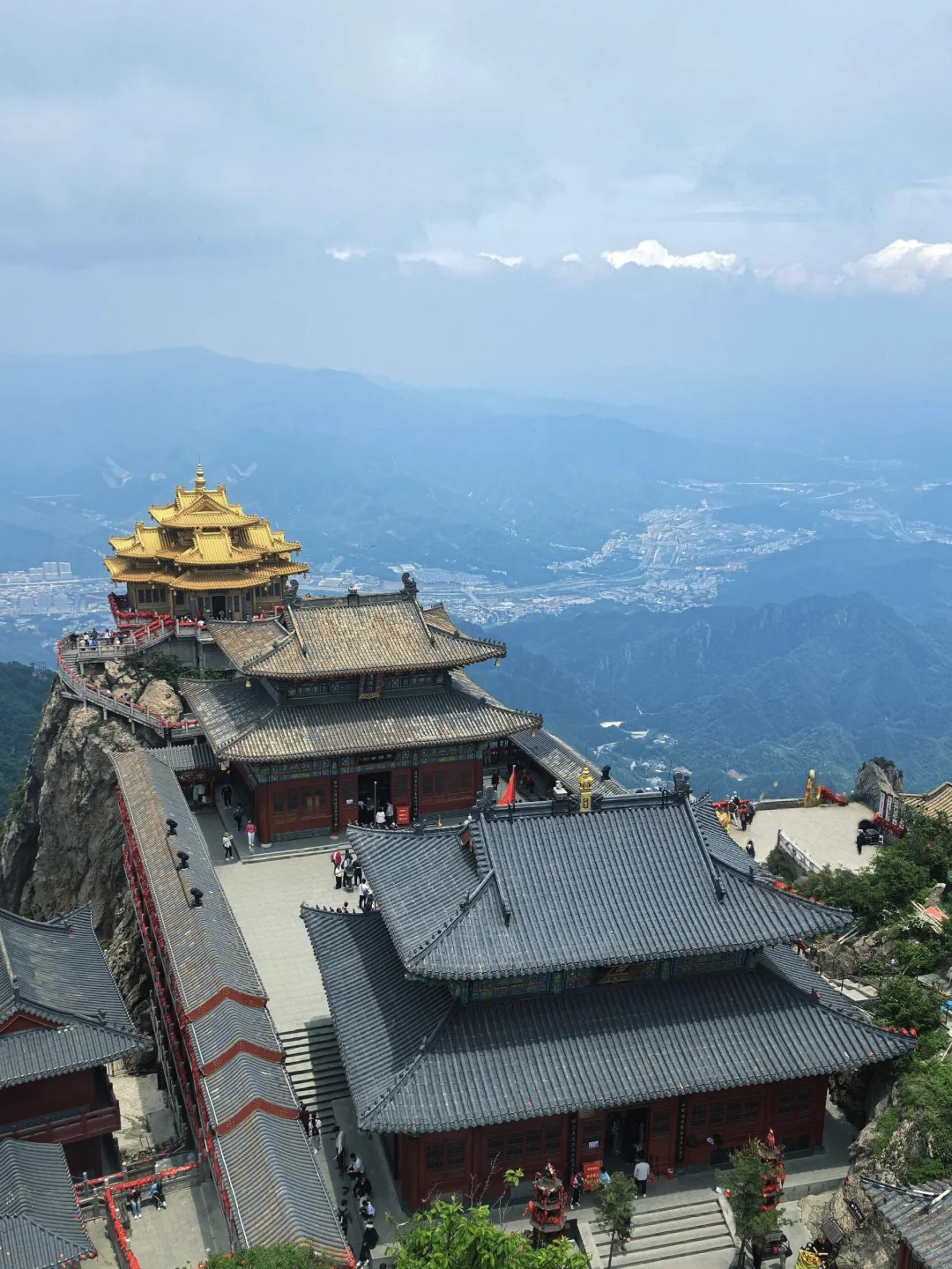 远赴人间惊鸿宴，老君山上见盛世颜！