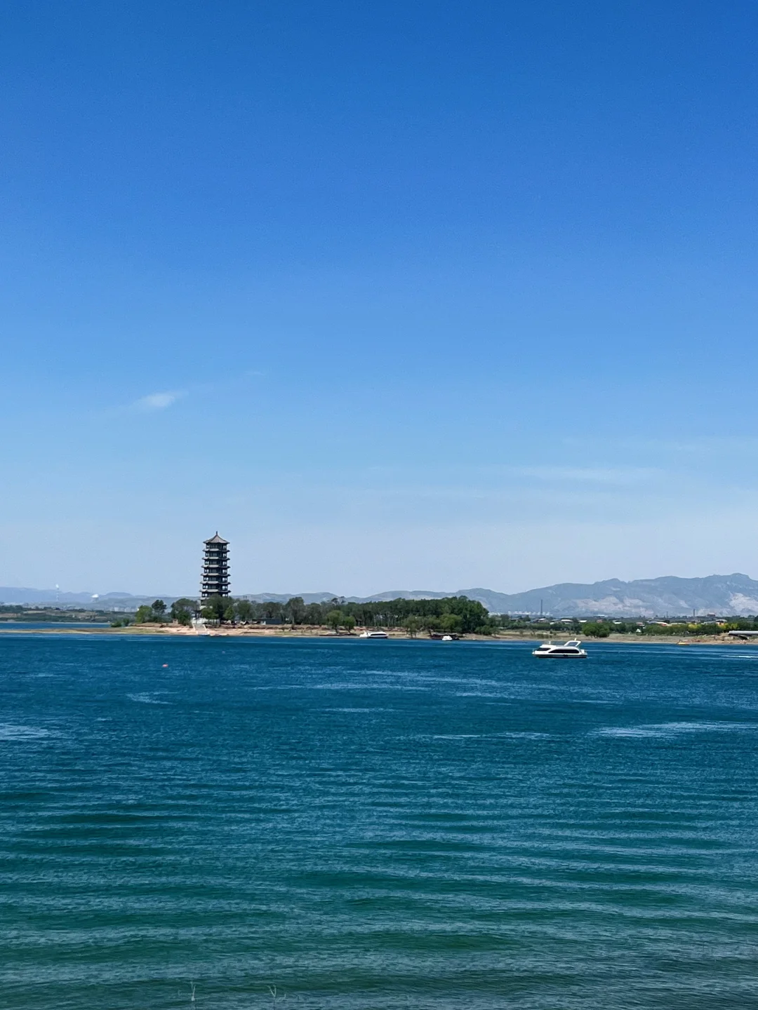 溢泉湖旅游风景区（马尔代夫网红桥😑）