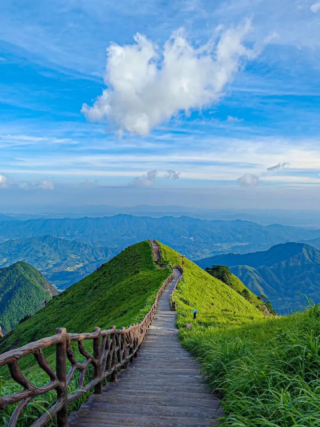 一句向云端 我来了武功山