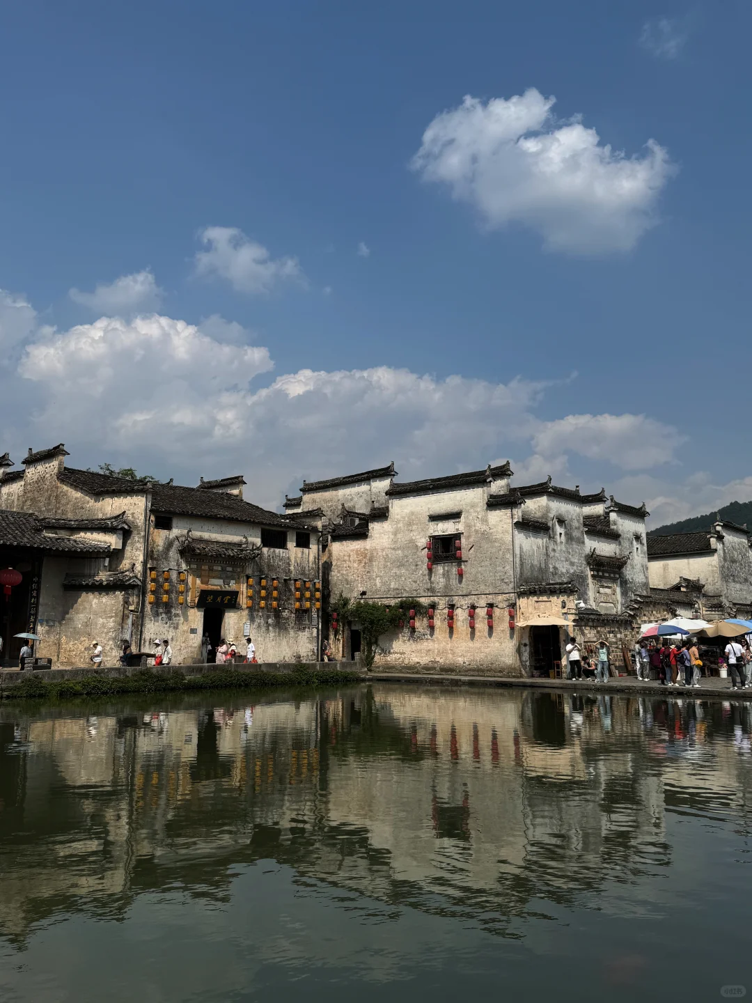 别再只爬黄山了，还有水墨宏村呢