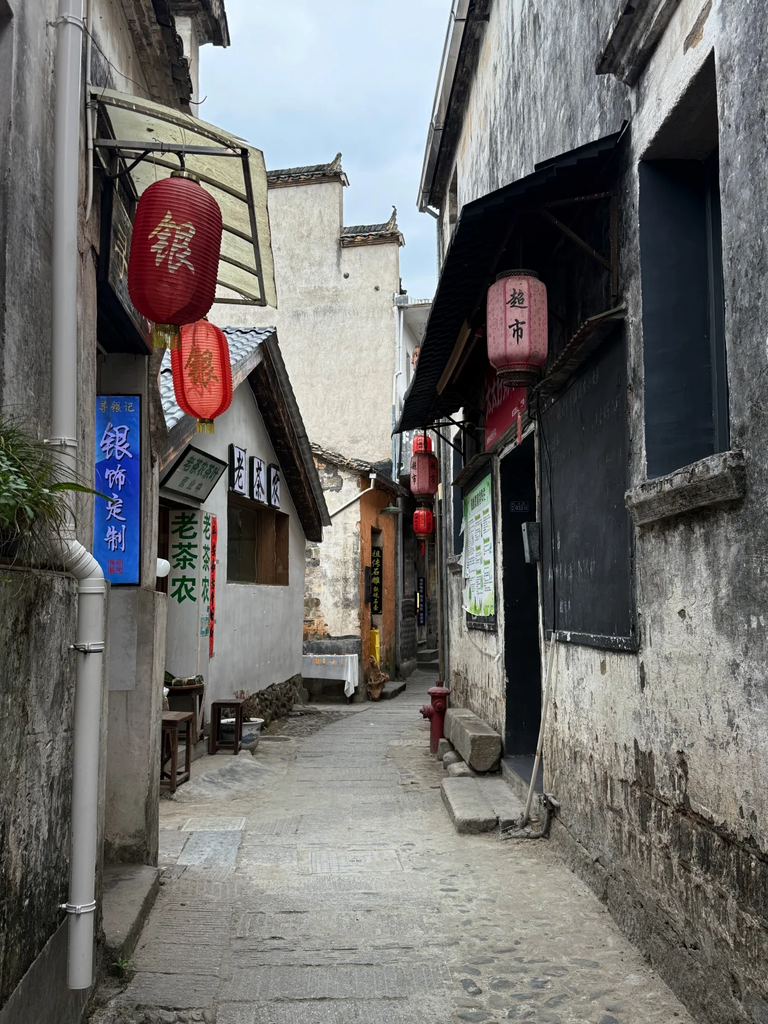 别再只爬黄山了，还有水墨宏村呢