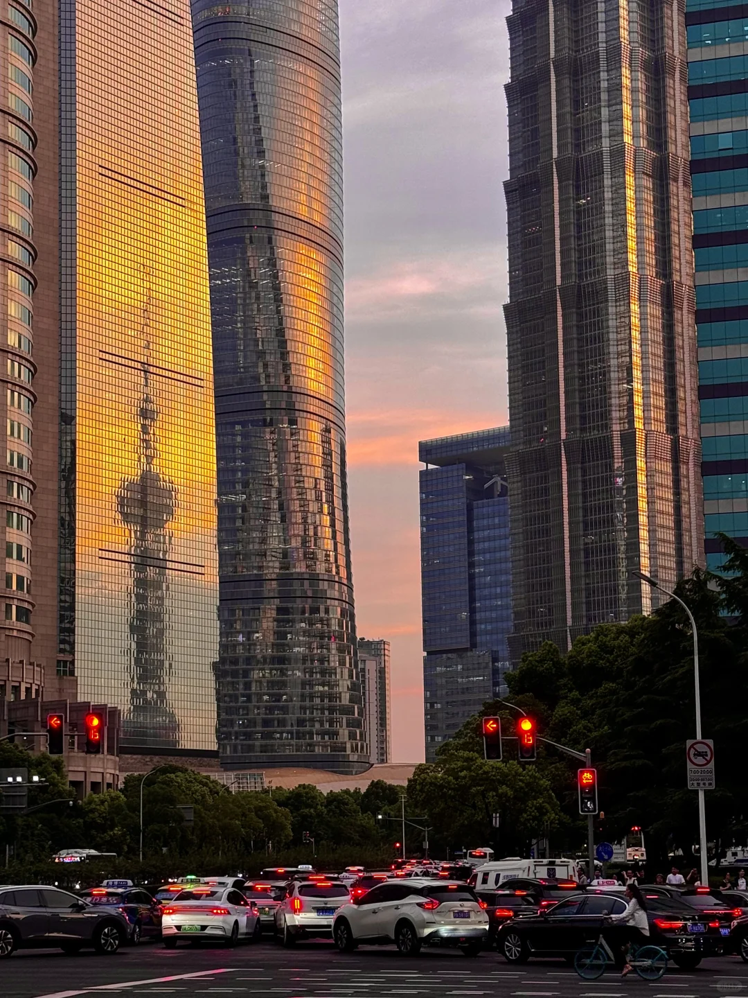 上海现状 ，6月去的姐妹尽早改行程