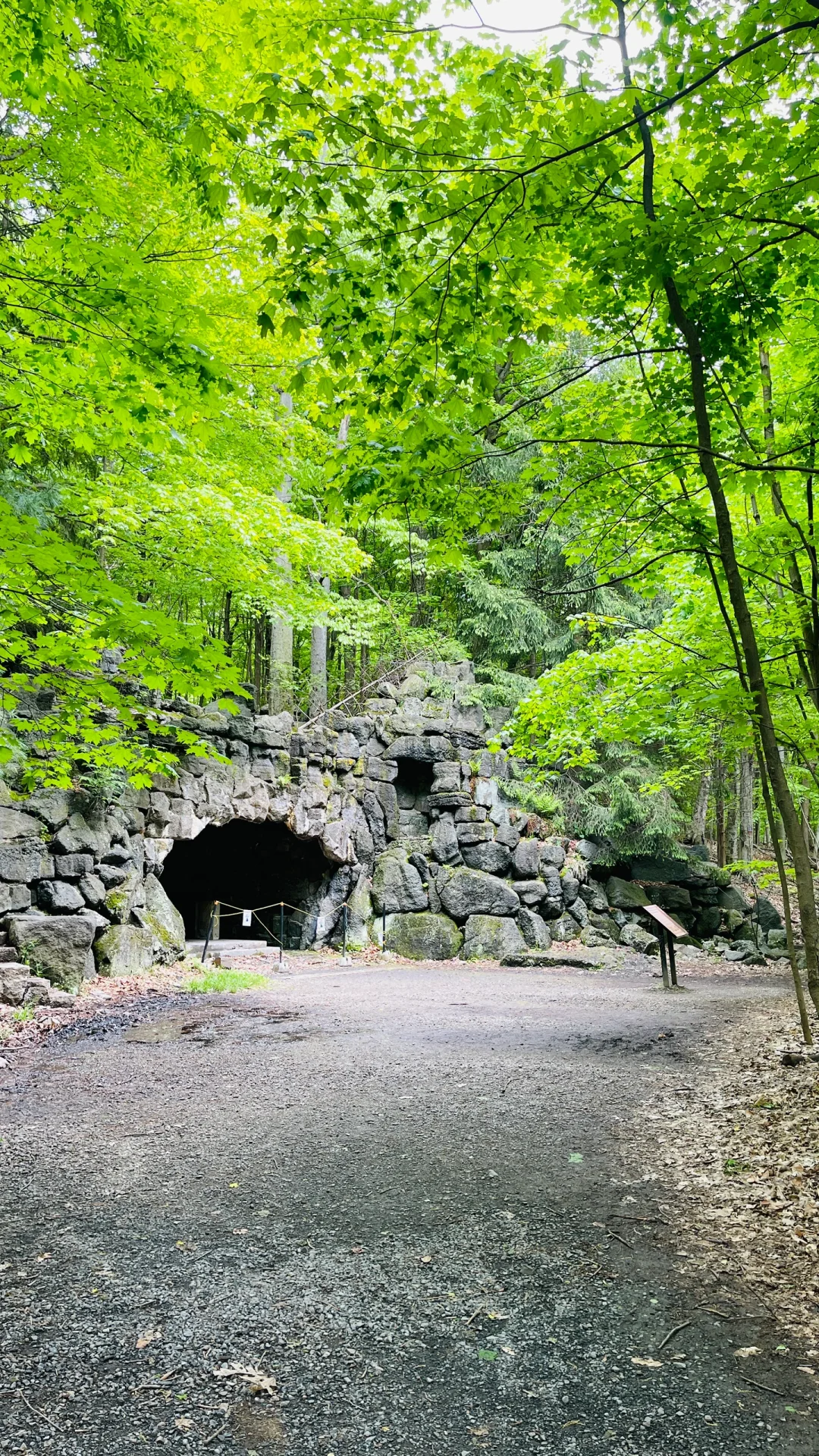今天游览了Mont St Bruno Natinal parc