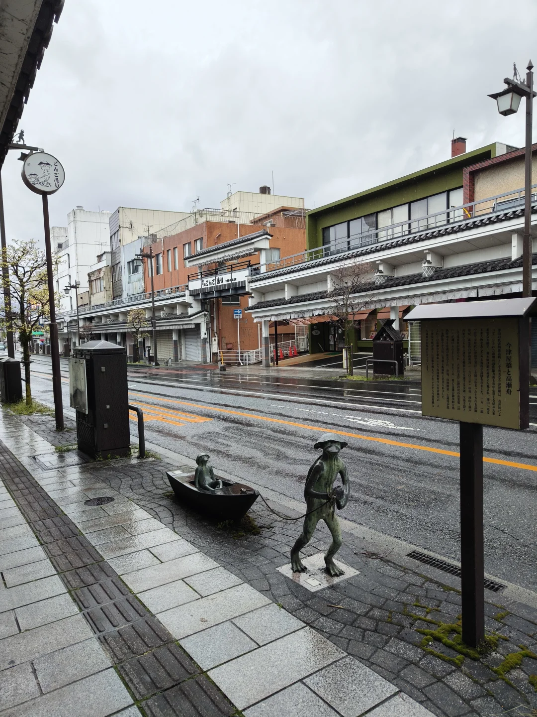 在日本乡下旅游有种探险的感觉，几乎没人