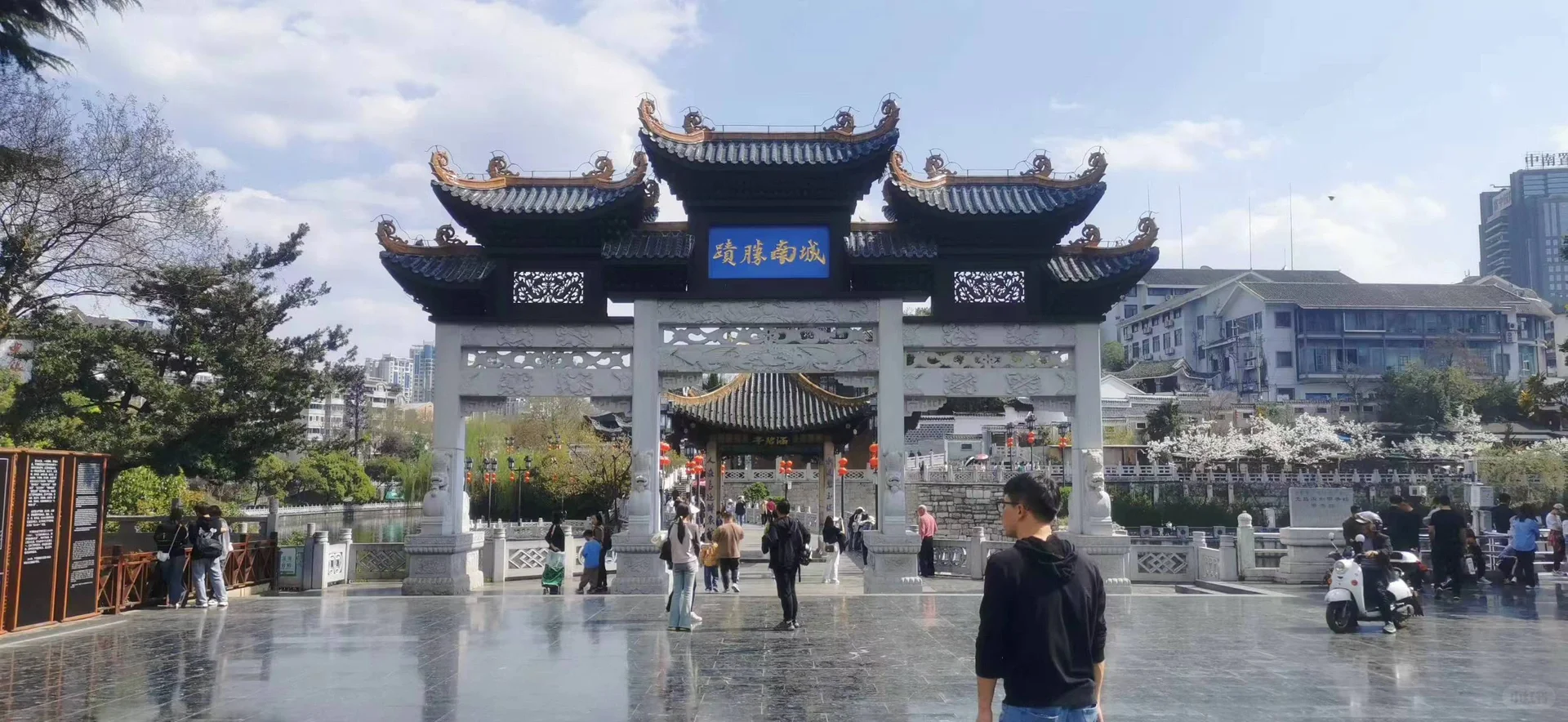 春节后，劳累工作的同时也应该出去转一转