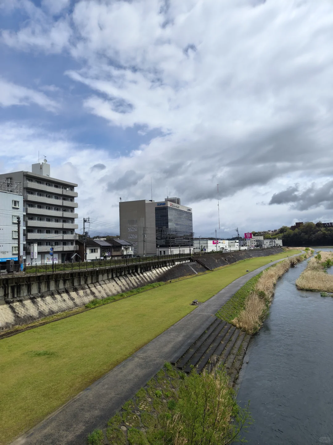 在日本乡下旅游有种探险的感觉，几乎没人