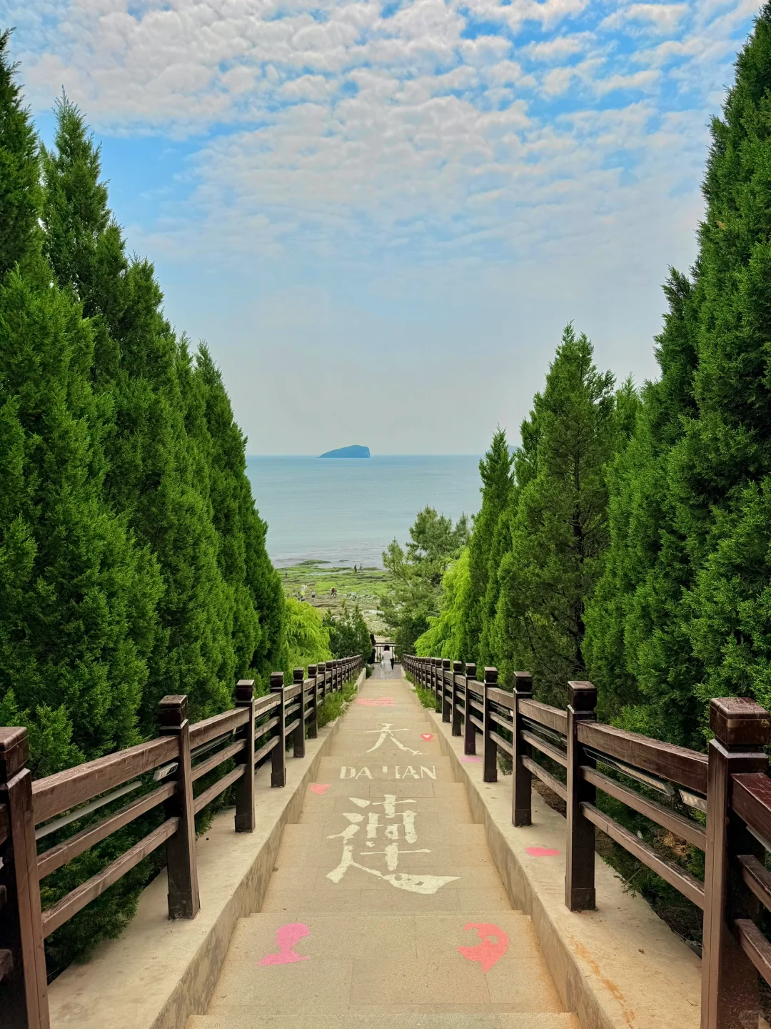 刚离开大连，哭着发出18张live图！😭