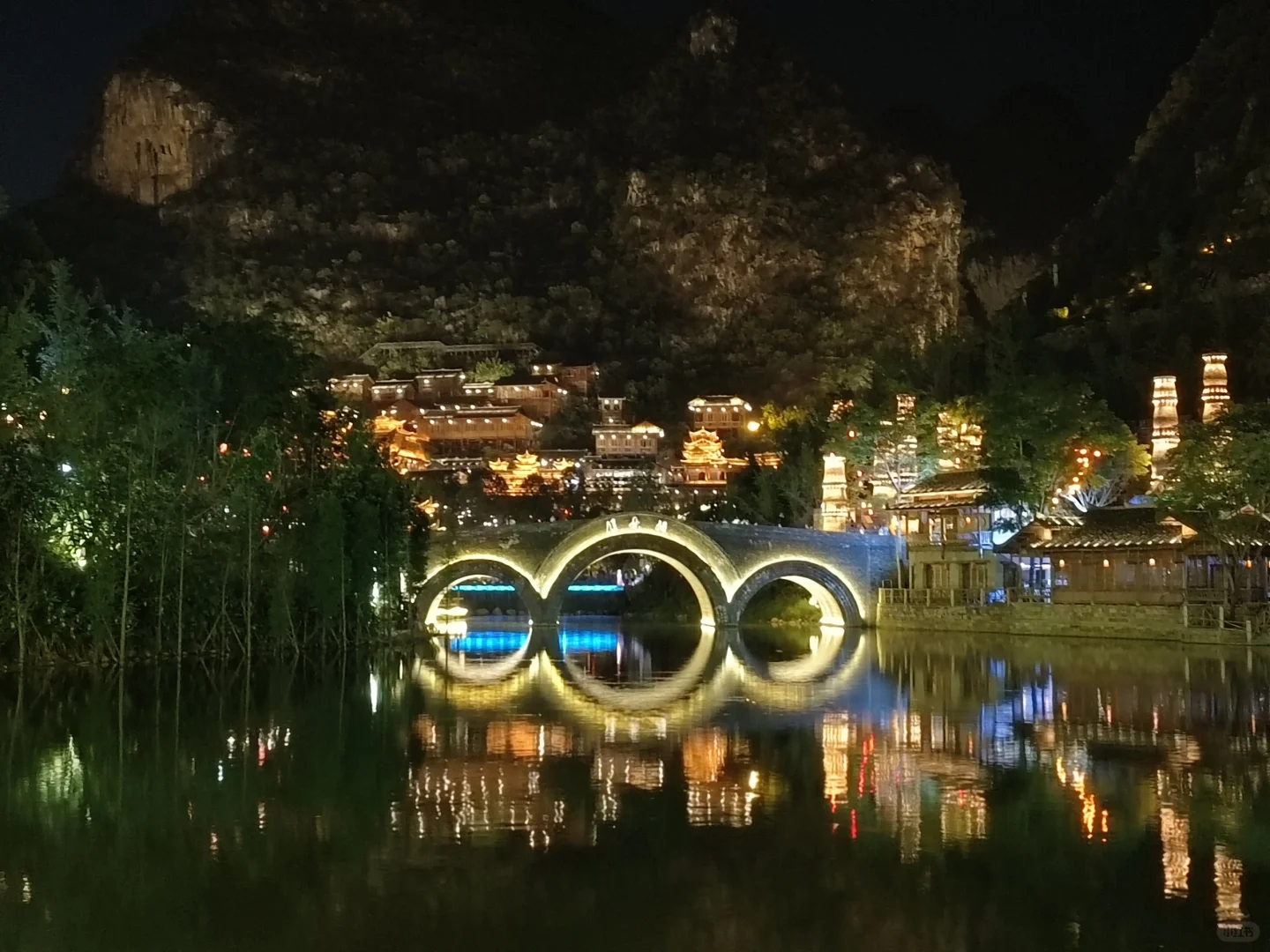 兴义——峰林布依景区夜晚简直太美🌃