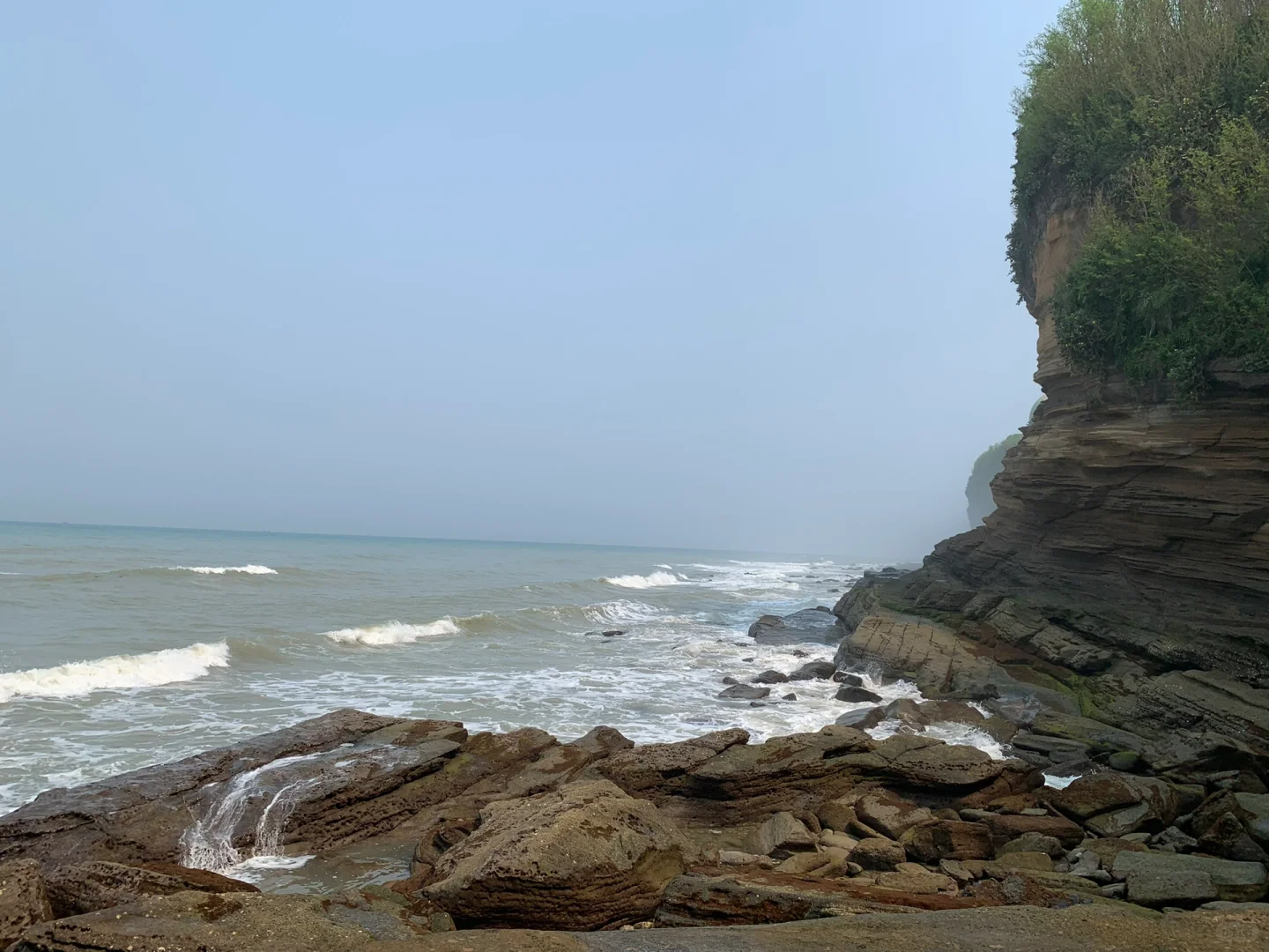 是你们在蹲的📍涠洲岛穿搭嘛？这也太显白了